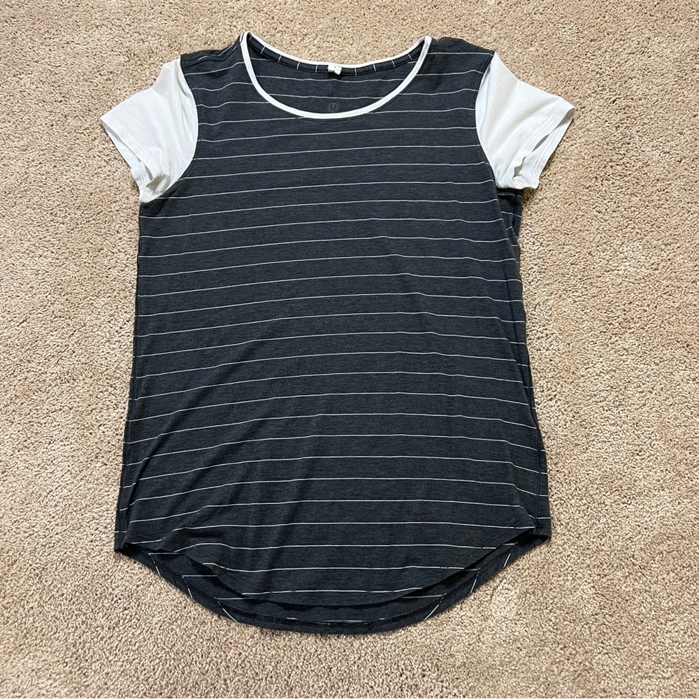 Women’s Lululemon Shirt Size 4